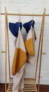 Poncho de pluie bleu - POULE PARTY