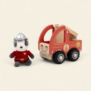 Petit camion de pompiers en bois avec personnage miniature